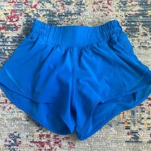 SOLD ‼️Lululemon Hotty Hots 2.5 Poolside